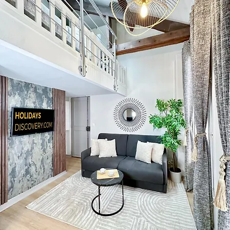 Appartement Buttes Chaumont - Amazing Duplex - 6062 Paris