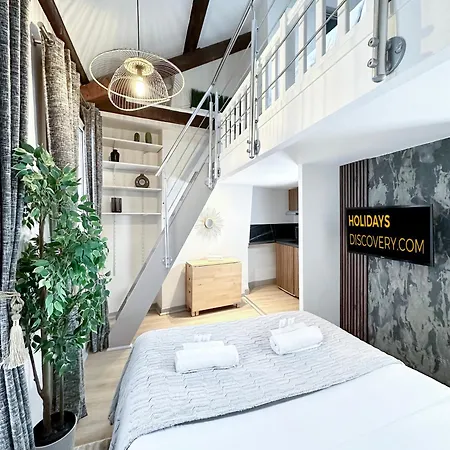 6062 - Stylish Duplex In Olympic Games 2024 *